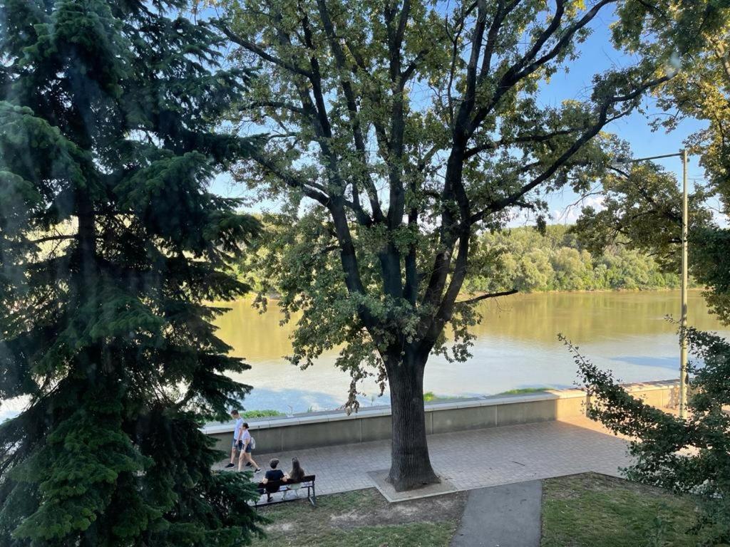 Hip Riverview Bestern Szegedin Exterior foto