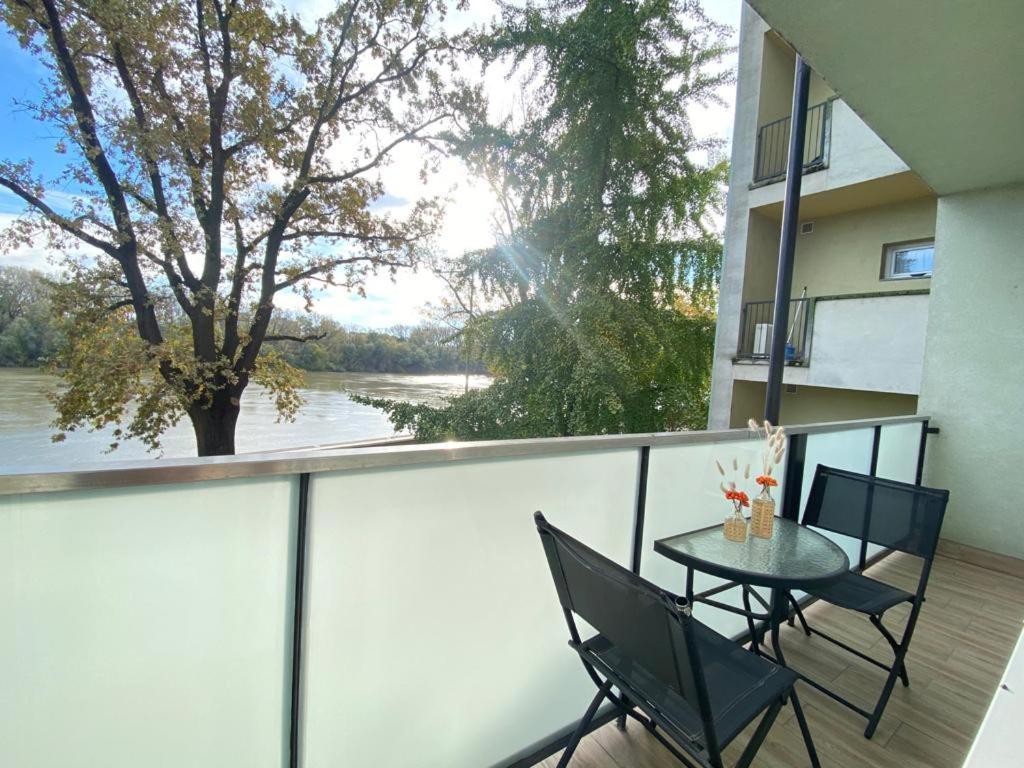 Hip Riverview Bestern Szegedin Exterior foto